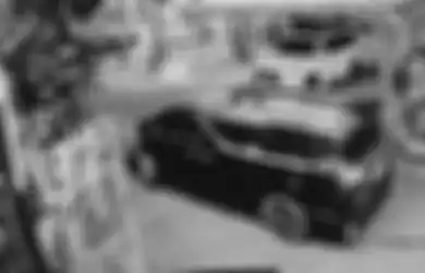 Rekaman CCTV Polisi Tewas Diduga Bunuh Diri dalam Mobil Alphard, Tembak Kepala Pakai Senpi, Peluru Tembus Atap