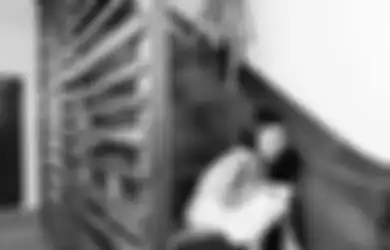 Seru! Tangga Sekaligus Perosotan di Rumah