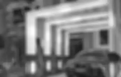Modern dengan Carport atap kaca sandblast