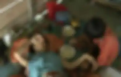 Mengharukan! Bocah 12 Tahun Ini Rawat Ibunya yang Janda dan Digerogoti Tumor Ganas