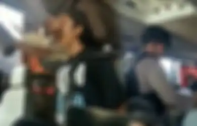 Salut! Polisi Suapi Napi Teroris dalam Perjalanan Menuju Nusakambangan