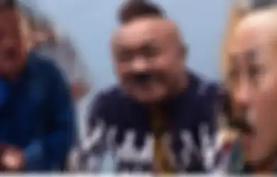 Pelawak Sederhana Bergaya Khas Kumis Charlie Chaplin dan Rambut Jambul Ala Burung Kakak Tua Itu Telah Pergi