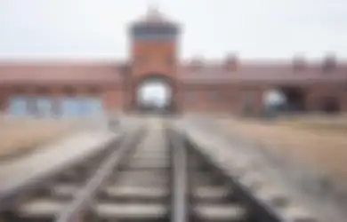 Dilarang Bersenda Gurau di Kamp Konsentrasi Nazi di Auschwitz, Membantah Bisa Berbahaya