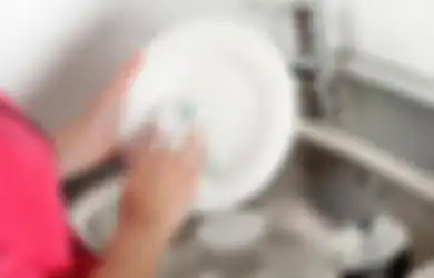 Tangan Kasar Gegara Sering Cuci Piring? Begini Tips Hidup untuk Kembalikan Tangan Mulus Seperti Sedia Kala, Cukup 30 Menit Rasakan Keajaibannya!