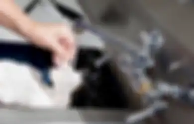 Sering Disepelekan, 8 Kebiasan Memasak Ayam Ini Bisa Ancam Jiwa Seisi Rumah, Salah Satunya Cuci Daging Sebelum Diolah