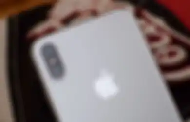 Bocoran iPhone X Plus Pamerkan 3 Kamera, Saingi Huawei P20 Pro?
