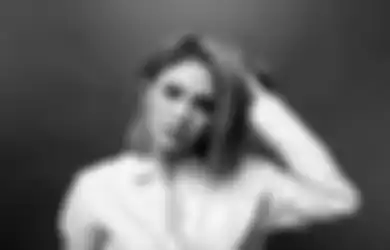 Senang Foto Pose yang Bikin Gairah Laki-Laki Mendidih, Artis Cantik Ini Ceplas-ceplos Bilang Kuat Main di Atas Ranjang 8 Kali Semalam: 'Kalau Sama Bule Gak Sakit'