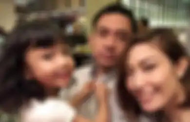 Pernikahannya Mendadak Dibatalkan Cuma Lewat SMS, Respons Artis Cantik Ini Pada Kabar Sang Mantan yang Digugat Cerai Selagi Jalani Hukuman Penjara Sungguh Tak Disangka: 'Karma Itu Teritori Allah, Loh' 