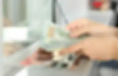 Seorang Wanita Ditangkap dan Dipenjara 1 Tahun Karena 'Rajin Menabung', Ternyata Caranya Menabung Tak Sembarangan dan Menggunakan Trik Khusus Ini