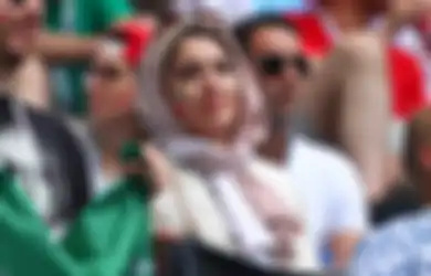Foto-foto Cantik Moleknya Suporter Wanita Iran di Piala Dunia 2018 Setelah 37 Tahun Dilarang Nonton Bola