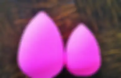 Harus Tahu, Ini Perbedaan Beauty Blender Untuk Makeup Basah dan Kering