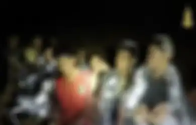 Berhasil Keluar Dengan Selamat, 12 Korban yang Terjebak di Gua Ini Diundang Nonton Langsung Final Piala Dunia 2018