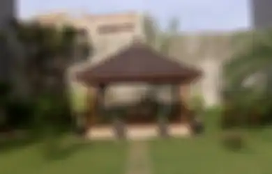 Gazebo Sebaiknya Diletakkan di Belakang, Samping, atau Depan? Ini Pertimbangannya!
