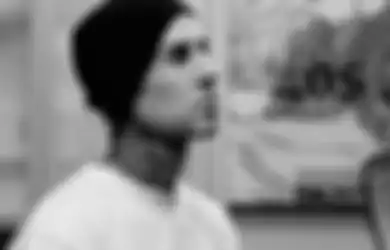 Travis Barker Kasih Update Soal EP Terbaru Blink-182, Single Pertama 'Quarantine' Bakal Segera Rilis!