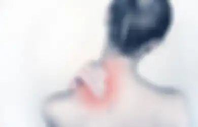 Leher Sakit ke Salah Satu Sisi Saat Bangun Tidur? Mungkin Ini Penyebabnya