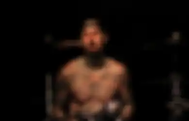 Travis Barker Kasih Sentuhan Pop Punk di Lagu Baru Escape The Fate
