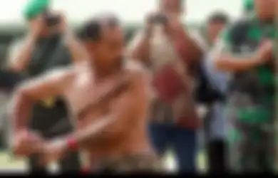Bikin Pentagon Ketakutan, TNI dengan Mudah 'Lumpuhkan' Pasukan AS dengan 'Ilmu Hantu,' dari Debus Tenaga Dalam hingga Kebatinan yang Buat Terheran-heran
