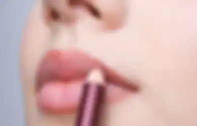 5 Rekomendasi Lip Liner di Bawah 70 Ribu yang Bisa Kita Coba