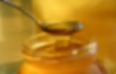 Sering Dilakukan, Minum Air Hangat Campur Madu Bisa Jadi Racun!