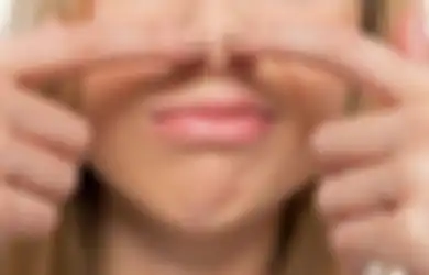 Muncul Komedo Putih di Hidung? Rupanya Akibat Pori-Pori Tersumbat!