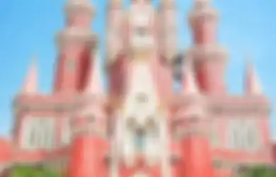 5 Destinasi Spot Colorful di Indonesia ala @j_anandary, Nomor 2 Mirip Disneyland
