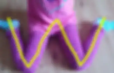 BAHAYA! Kebiasaan Duduk Seperti Ini Bisa Bikin Si Kecil Rugi Besar, Orang Tua Harus Tahu