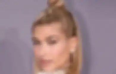 7 Gaya Rambut Kepang yang Enggak Kelihatan Culun Buat Dipakai ke Sekolah