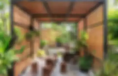 Taman Tropis Tak Banyak Aturan, Kesan Natural Jadi Daya Pikatnya