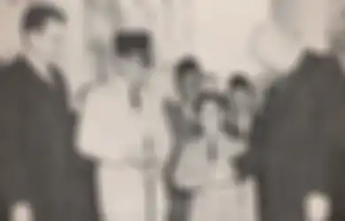 Harapan Bung Karno Kalau Bendera Pusaka Sudah Terlalu Usang dan Tidak Bisa Dikibarkan Lagi
