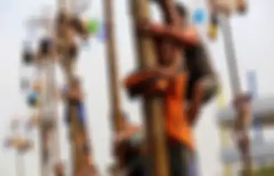 Sering Dianggap Asli Indonesia, Lomba Panjat Pinang Ternyata Produk 'Impor'