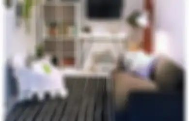 Lebarnya Tak Lebih dari 3 Meter, Begini Penataan Ruang TV @justrhiri