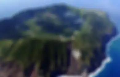 Dianggap Pulau Berbahaya, Penduduk Desa Ini Malah Tinggal di dalam Kawahnya