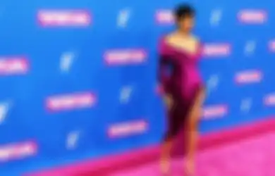 Yuk Intip Best Dressed MTV VMA 2018 yang Elegan dan Glamour! 