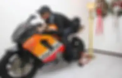 (Foto) Mayat-mayat Ini 'Dihidupkan' Kembali Justru dalam Acara Pemakamannya, Aneh Sekaligus Mengerikan!