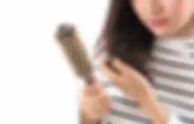 Mengalami Rambut Rontok dan 4 Hal Ini? Tandanya Kekurangan Protein!