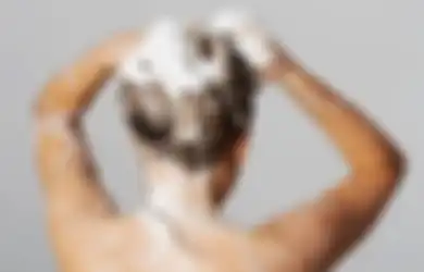 Bikin Rambut Tambah Sehat, Ini 3 Manfaat Keramas dengan Baking Soda!