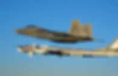 Dikepung Pasukan Amerika dan Prancis di Laut China Selatan, Militer China Panik hingga Kirim 10 Pesawat Pembom dengan Rudal Mematikan, Ternyata Curigai Hal Ini
