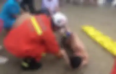 Bak Kehilangan Harga Diri, Pria Ini Mendadak Lari Tunggal Langgang dan Berteriak Kesakitan saat Main di Pantai, Ternyata Alat Kelaminnya Jadi Korban Sosok Mengerikan Ini