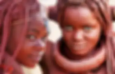 Tradisi Merah Ikonik Namibia Wanita Suku Himba, Dioleskan Setiap Pagi ke Kulit dan Rambut Beri Rona Merah yang Khas, Apa Maksudnya?