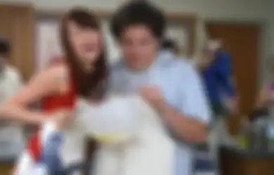 Menurut Penelitian, Perempuan Justru Lebih Bahagia Menikah dengan Pria Berpenampilan 'Pas-pasan'