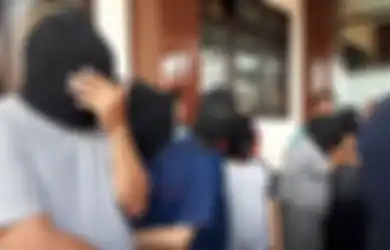 Polisi Gerebek Pesta Seks Tukar Pasangan, Salah Satu Tersangkanya Ternyata Sedang Hamil 8 Bulan