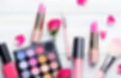 Wajib Dihindari! Ini 4 Bahan Kimia dalam Makeup yang Berbahaya Buat Kulit!