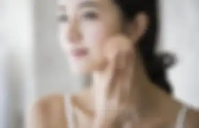 Rekomendasi Compact Powder Buat Remaja yang Aman Bagi Kulit Berminyak!