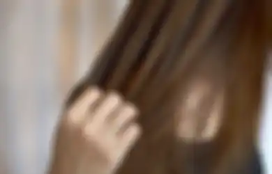 Geregetan Rambut Kusut? Cukup Atasi Pakai 5 Masker Bahan Alami Ini!