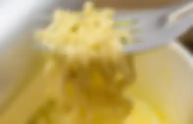 Dapat Sebabkan Kanker hingga Cacat Lahir, Inilah Risiko dari Tindakan Tukang Bakso yang Masak Mi Instan dengan Bungkusnya yang Sempat Viral