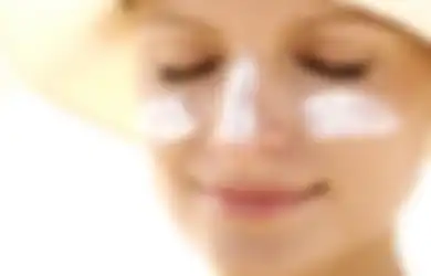 Sunscreen Bikin White Cast, Cara Atasinya Pakai Pelembap Non SPF!