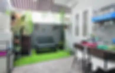 Menyatu dengan Taman, Intip Ruang Makan dan Dapur di Lahan Mungil Ini