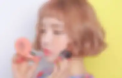 Jangan Keliru, Ini Perbedaan Cushion dan Bedak Menurut Makeup Artist