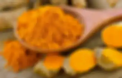 Buat Ramuan Ajaib dengan Madu dan Kunyit, Ini Manfaat Luar Biasa yang Akan Anda Terima