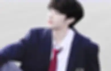 Sunwoo 'The Boyz' Tulis Permintaan Maaf Setelah Ketahuan Merokok di Pantai